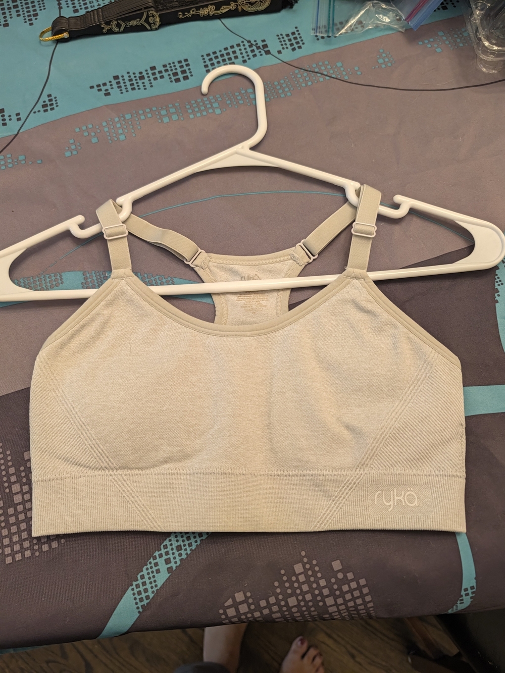 Ryka Beige Gray Seamless Light Support Sports Bra Dance, AM